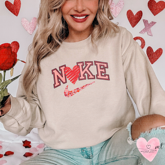 NIKE Valentines Crewneck